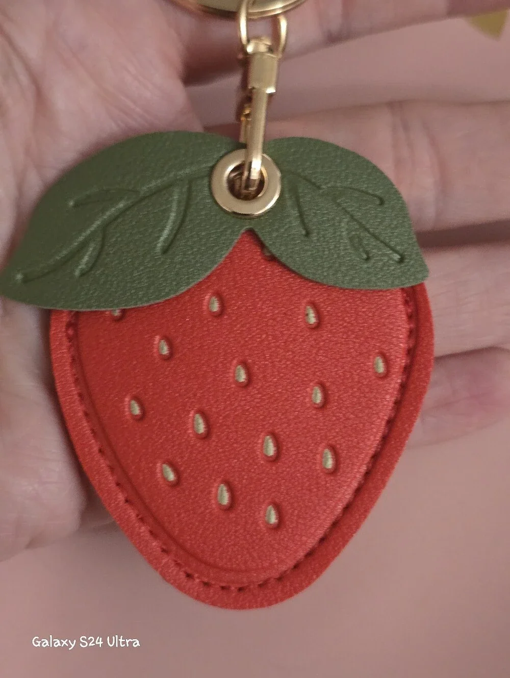 Strawberry 🍓 Air Tag Tracker Compatible Bag Charm/ Keychain NEW